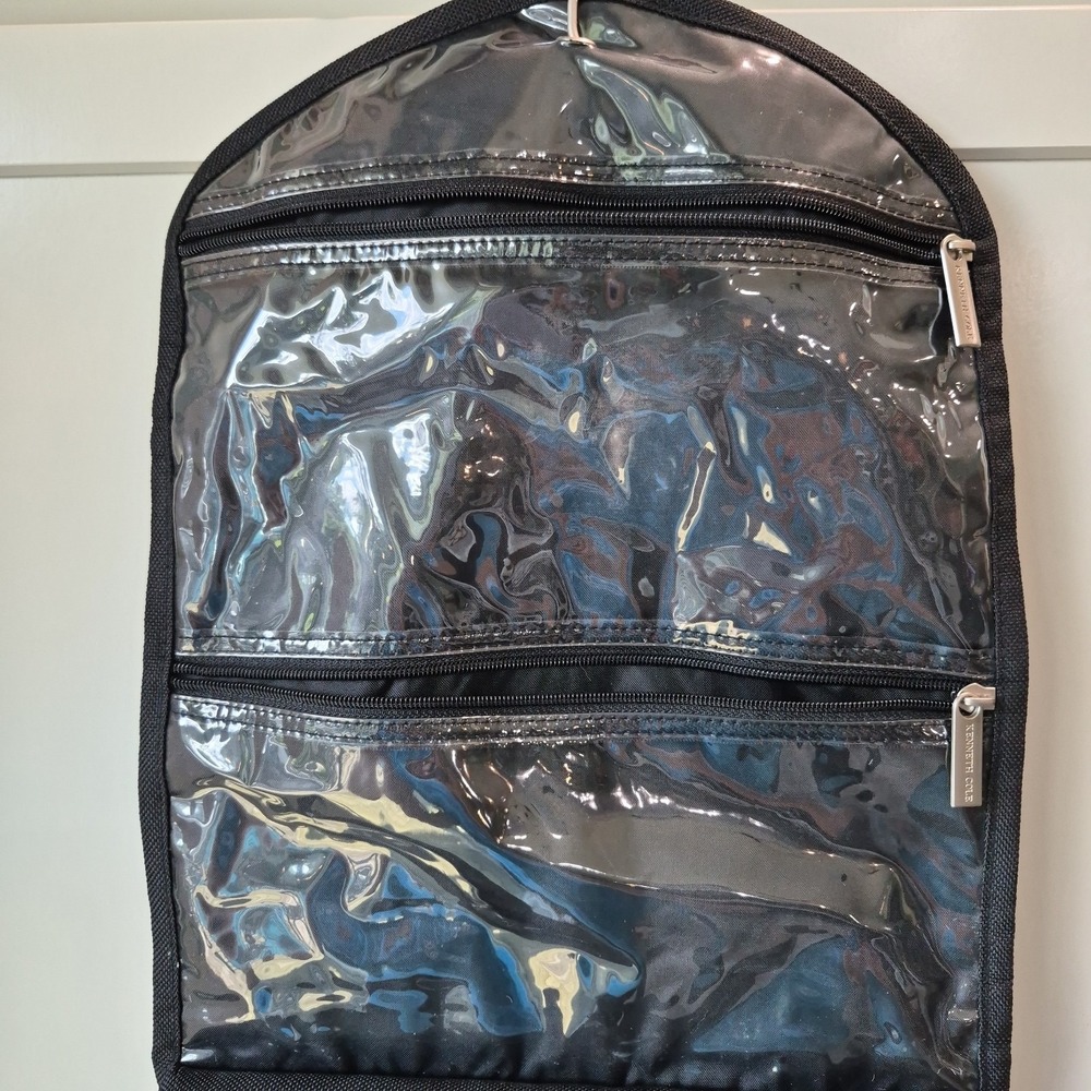 Kenneth Cole Black toiletry bag 3 Compartments - Picture 2 of 6